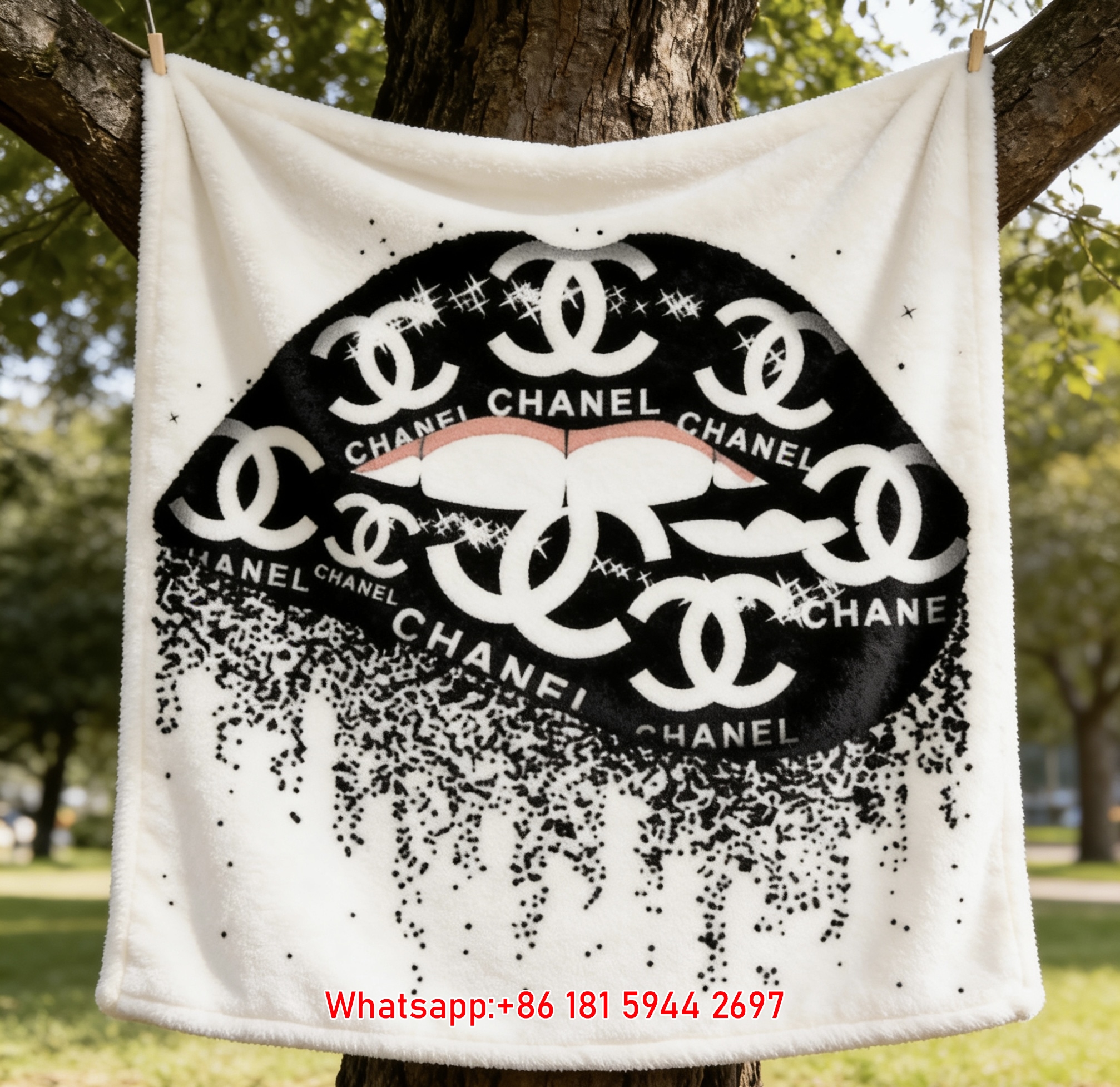Monochrome Dripping Chanel Monogram Lips Flannel Sofa Throw Blanket IMG_6976